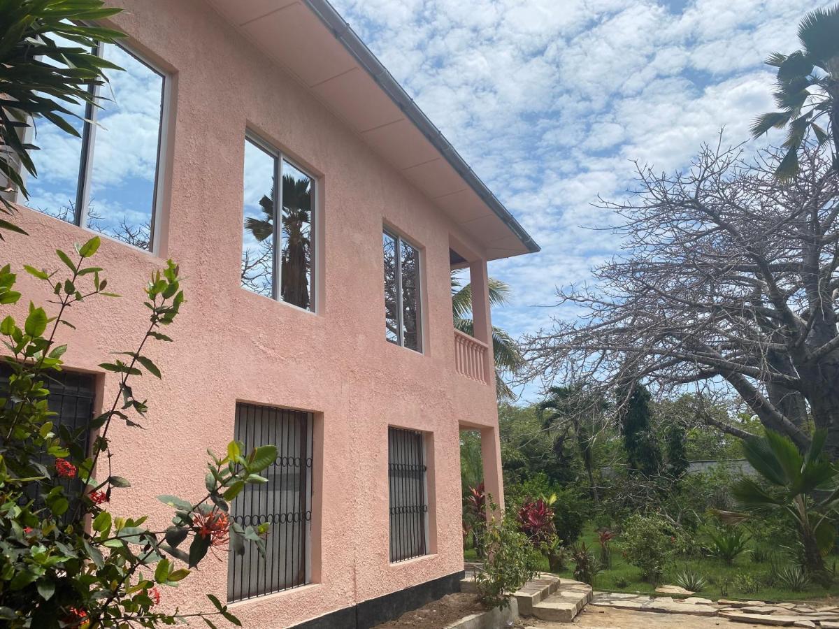 Tradewinds Lodge Diani Beach Exterior photo