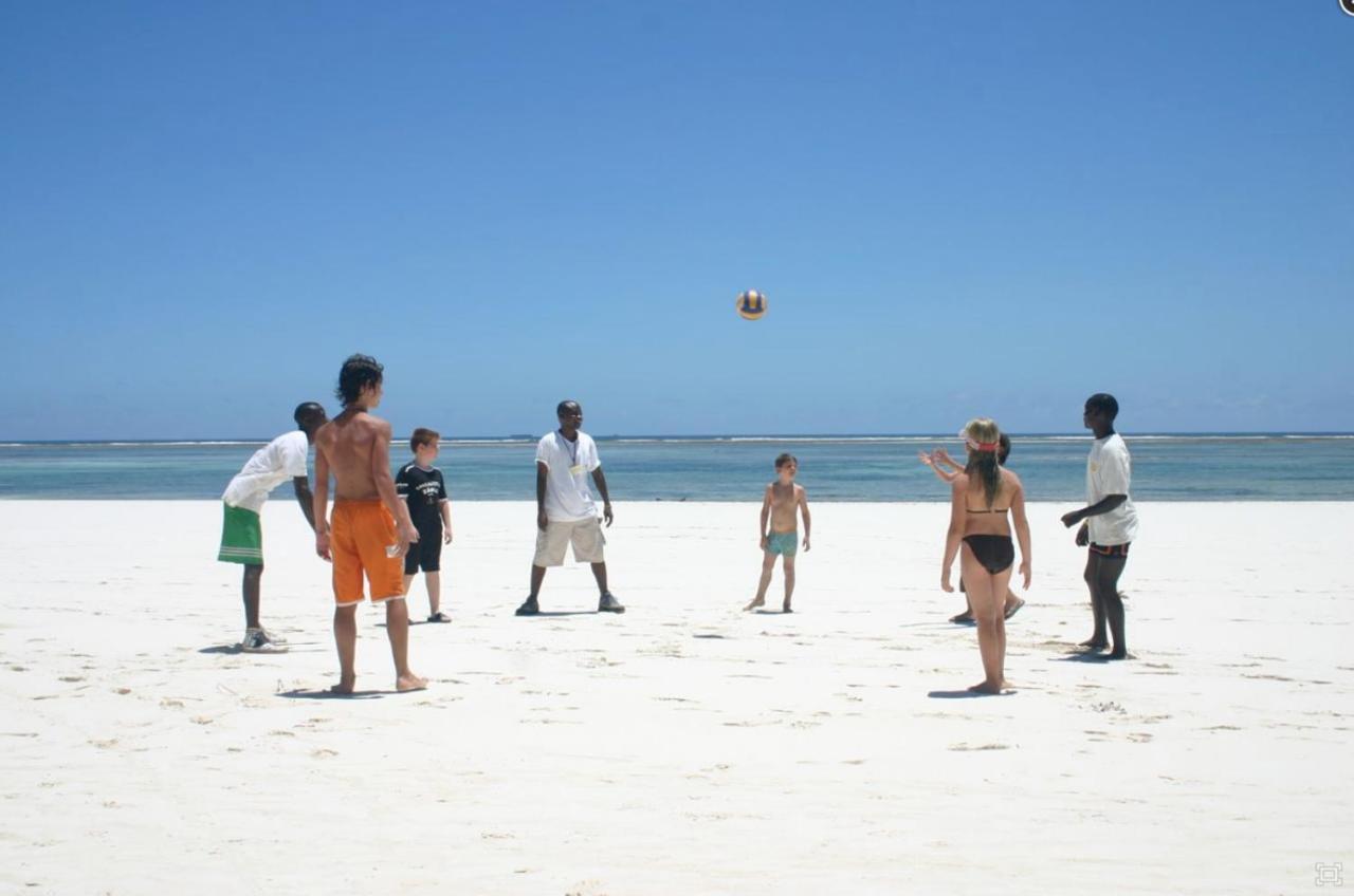 Tradewinds Lodge Diani Beach Exterior photo