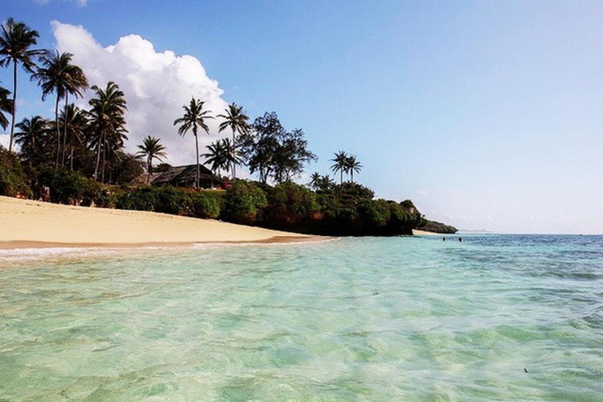 Tradewinds Lodge Diani Beach Exterior photo